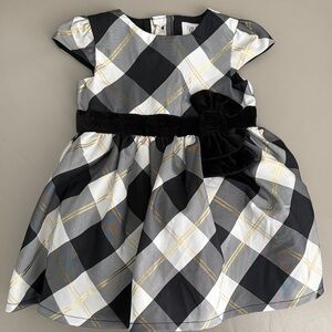 (BRAND NEW) Elegant Checkered Kids Dress with Bow Accent